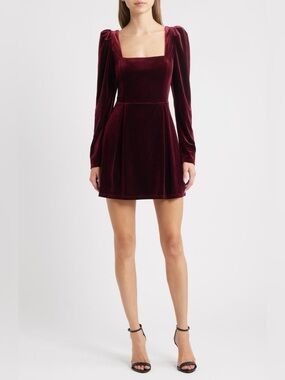 Lucy Paris • NWT $175 Skye Long Sleeve Velvet Cocktail Minidress PTP 17”-21”